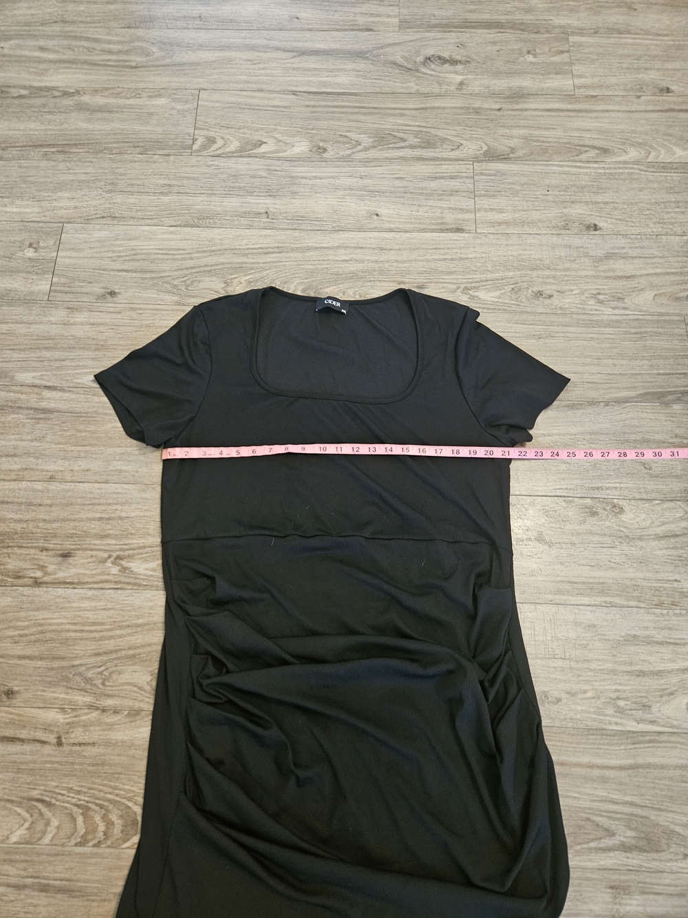 Cider Black Midi Dress with Short Sleeves - Picture 3 of 7